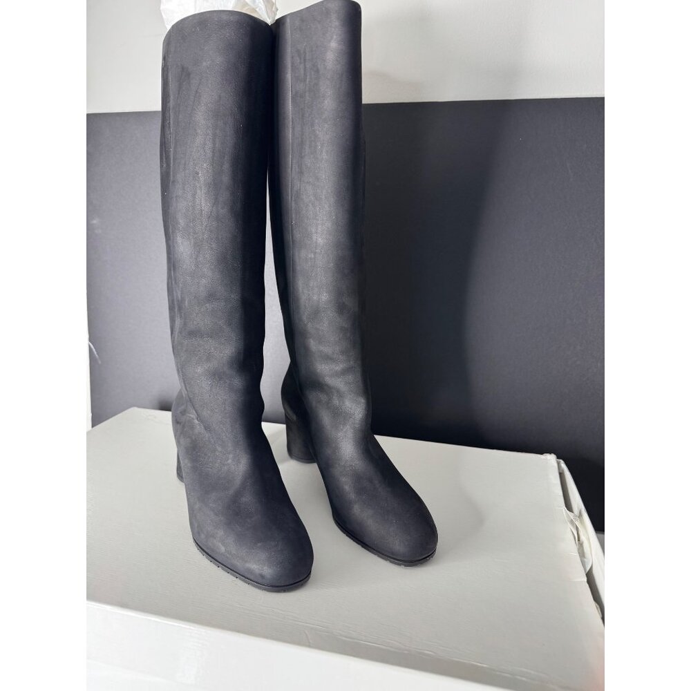 Max Mara Maxmara Black Suede Knee Hight Boots EU 37 US 7  Round 2" Heel NEW $975 - Picture 2 of 9